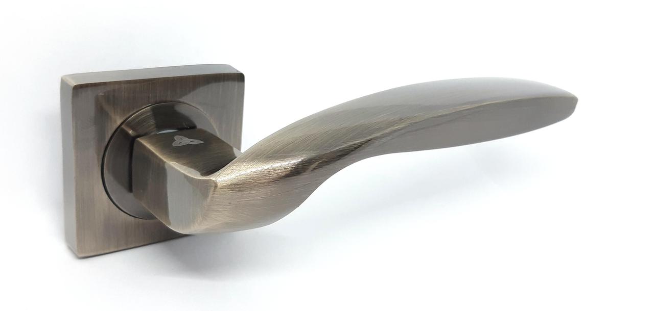 Ручка на розетці KEDR R08.045 бронза, фото 1