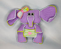 Слоник в'язана іграшка