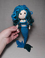 Русалка в'язана іграшка