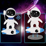 Нічник проектор зоряного неба Астронавт на ракеті + 12 зображень / Дитячий світильник проектор галактики, фото 4