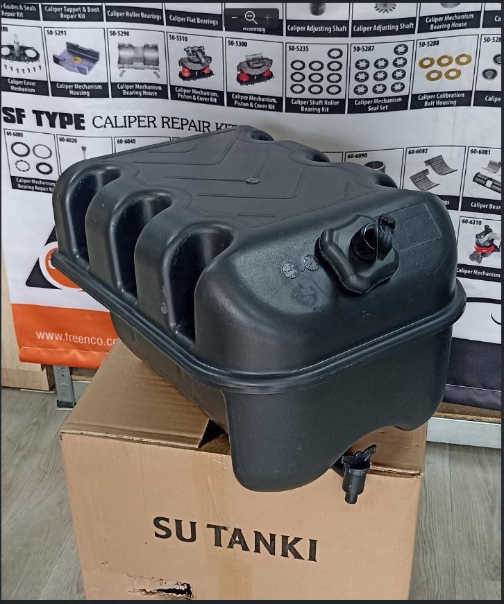 Умивальник навісний для вантажних автомобілів, 30 літрів., фото 1