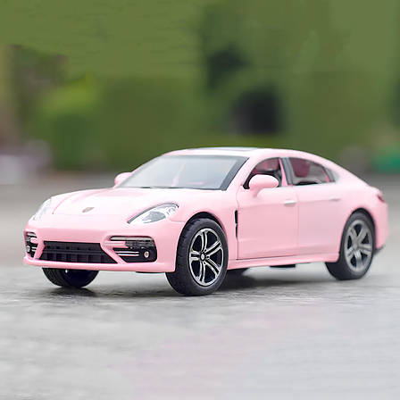 Модель автомобіля Porsche Panamera масштаб: 1:32. Іграшкова машина Порш Панамера рожевого кольору, фото 1
