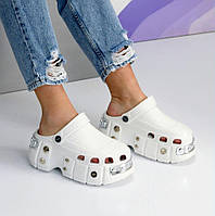 Жіночі крокси на широкій платформі молодіжні з декором білі 39-40