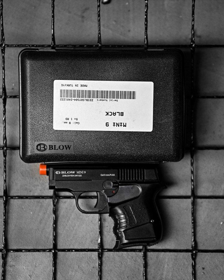 Стартовий пістолет Blow Mini 09 Black — компактний, надійний, для тренувань і театральних установок, фото 1