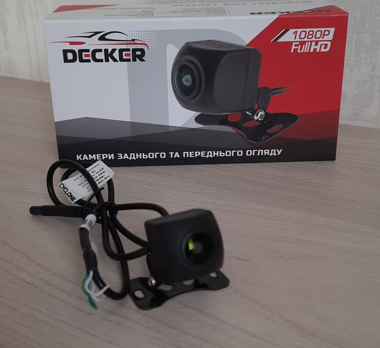 Камера заднього виду Decker DRC-01 AHD 9-32V
