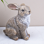 Статуетка з полістоуну Зайчик коричневий сидячий 13 см DZ