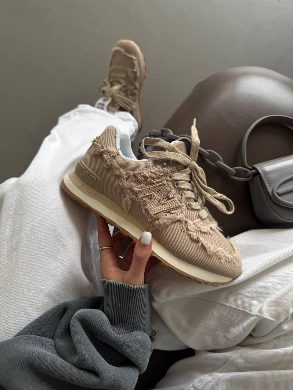 Жіночі демісезонні кросівки New Balance 574 x MIU MIU BEIGE premium (бежеві) спортивні 1104 Нью Беленс vkross