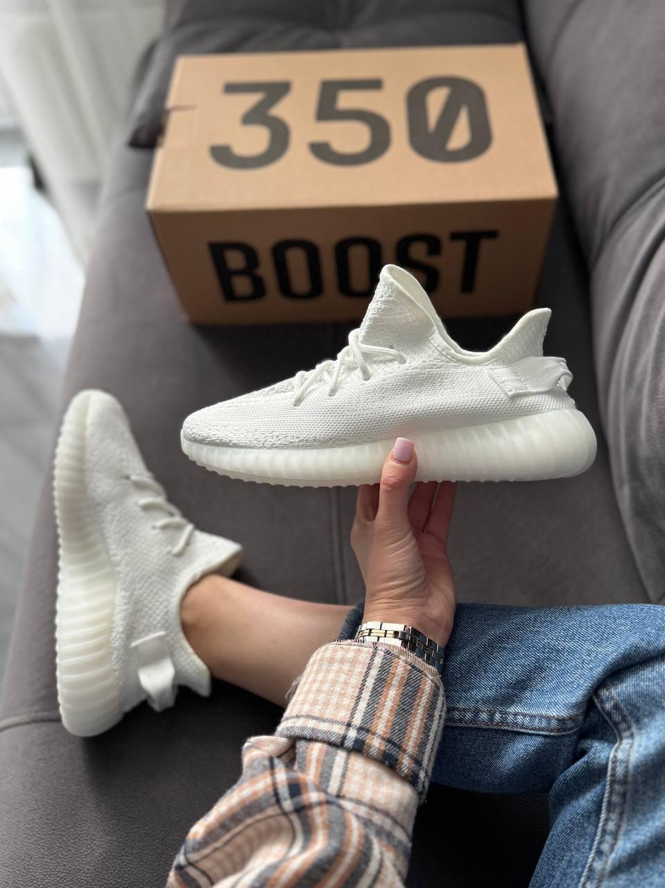 Жіночі демісезонні кросівки Adidas Yeezy Boost 350 All White (білі) спортивні кроси 432 Адідас vkross