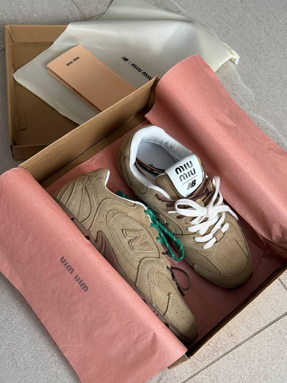 Жіночі демісезонні кросівки New Balance x MIU MIU (бежеві) спортивні стильні кроси nbmm2 Нью Беленс vkross