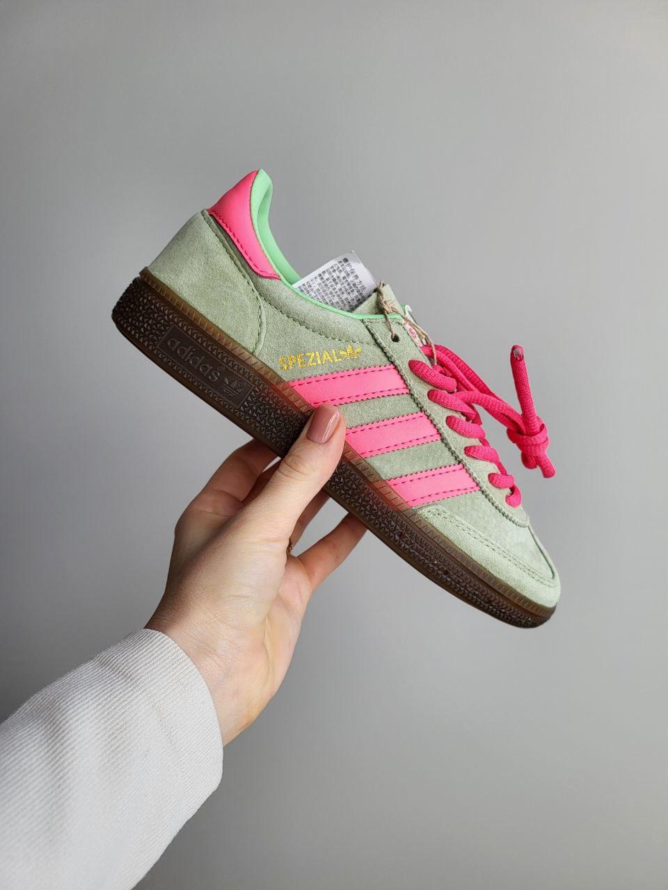 Жіночі демісезонні кросівки Adidas Spezial Green Pink (зелені з рожевим) повсякденні кроси 699 Адідас vkross
