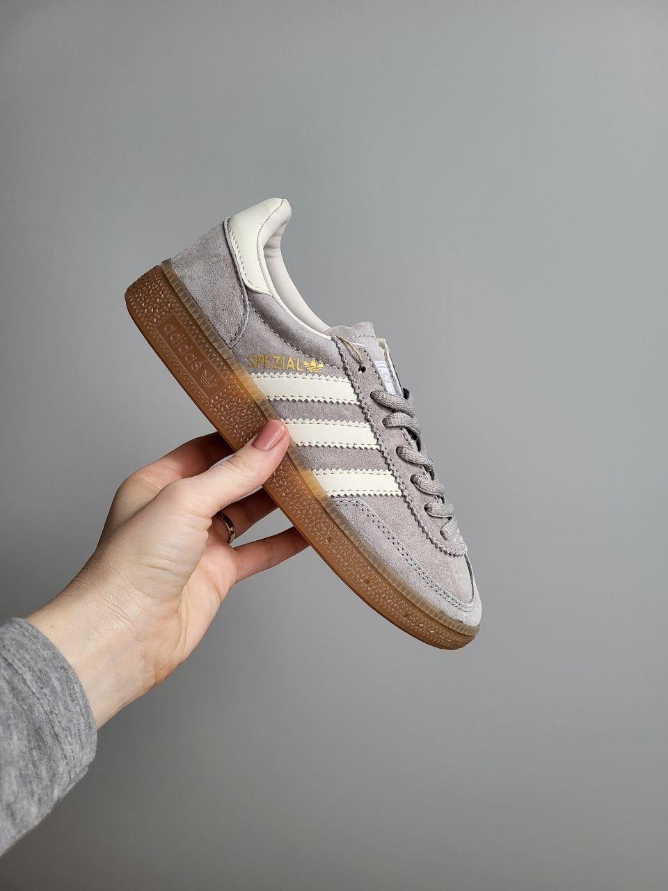 Жіночі демісезонні кросівки Adidas Spezial Grey (сірі) стильні повсякденні кроси 701 Адіас vkross