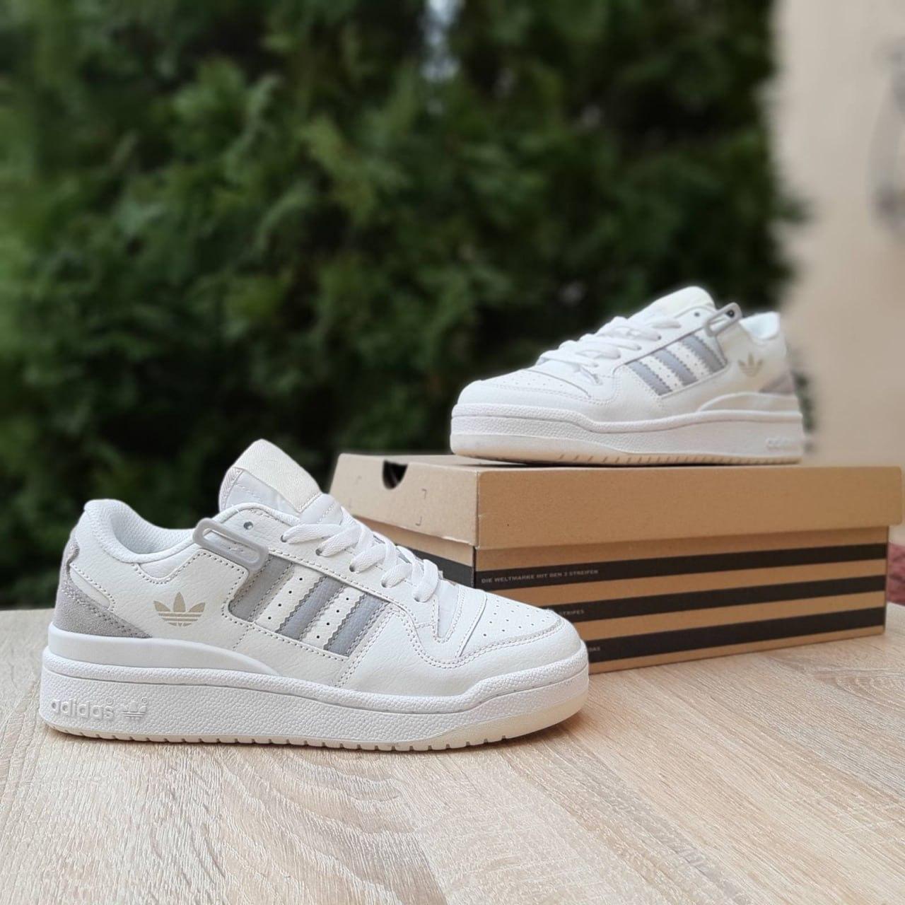 Жіночі демісезонні кросівки Adidas Forum (біло-сірі) спортивні повсякденні кроси 21056 Адідас vkross
