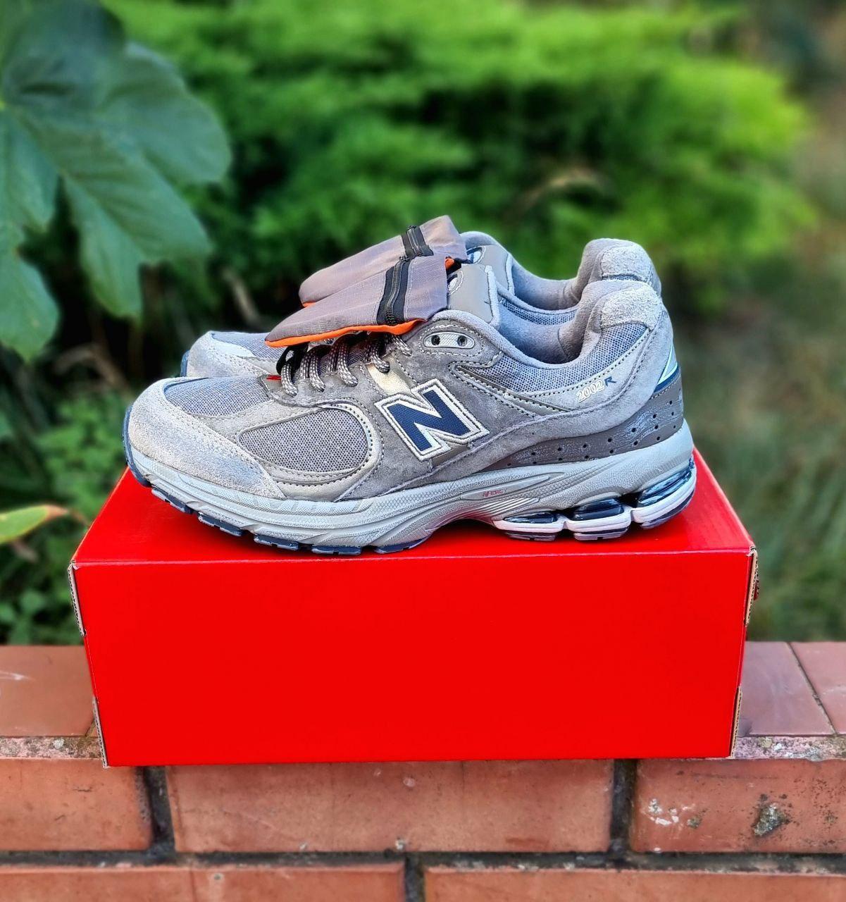 Чоловічі демісезонні кросівки New Balance 2002 (сірі) спортивні стильні кроси 02168 Нью Беленс vkross, фото 1