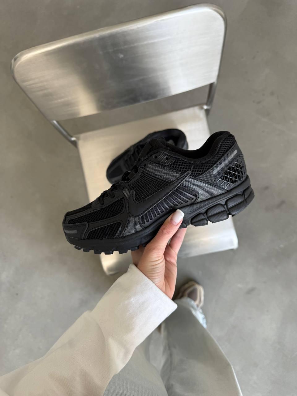 Жіночі демісезонні кросівки Nike Zoom Vomero 5 Premium (чорні) спортивні кросівки N00227 Найк vkross