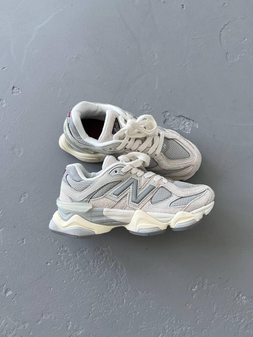 Жіночі спортивні кросівки New Balance 9060 Light Grey Premium (світло-сірі) демісезонні NB0042 Нью Беленс vkross