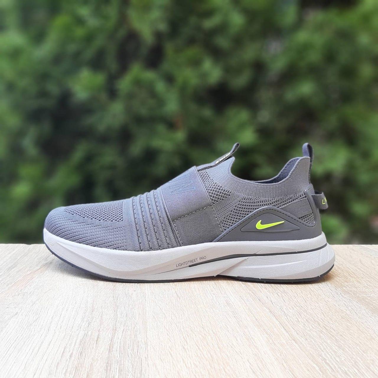 Чоловічі кросівки Nike Lightdtreet RUN (сірі із салатовим) модні спортивні кроси 11499 Найк vkross