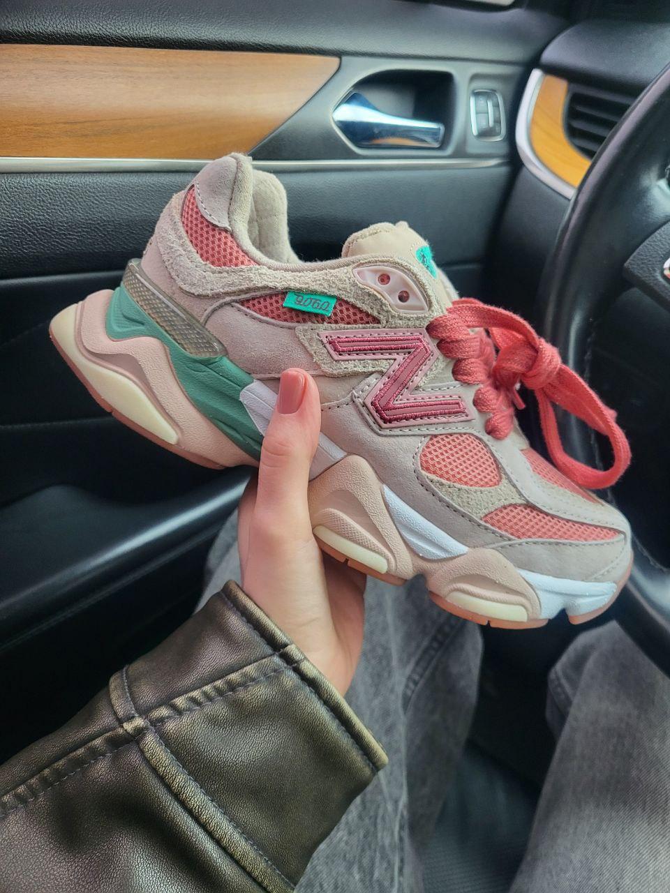 Жіночі спортивні кросівки New Balance 9060 Pink (рожеві) демісезонні кроси 696 Нью Беленс vkross