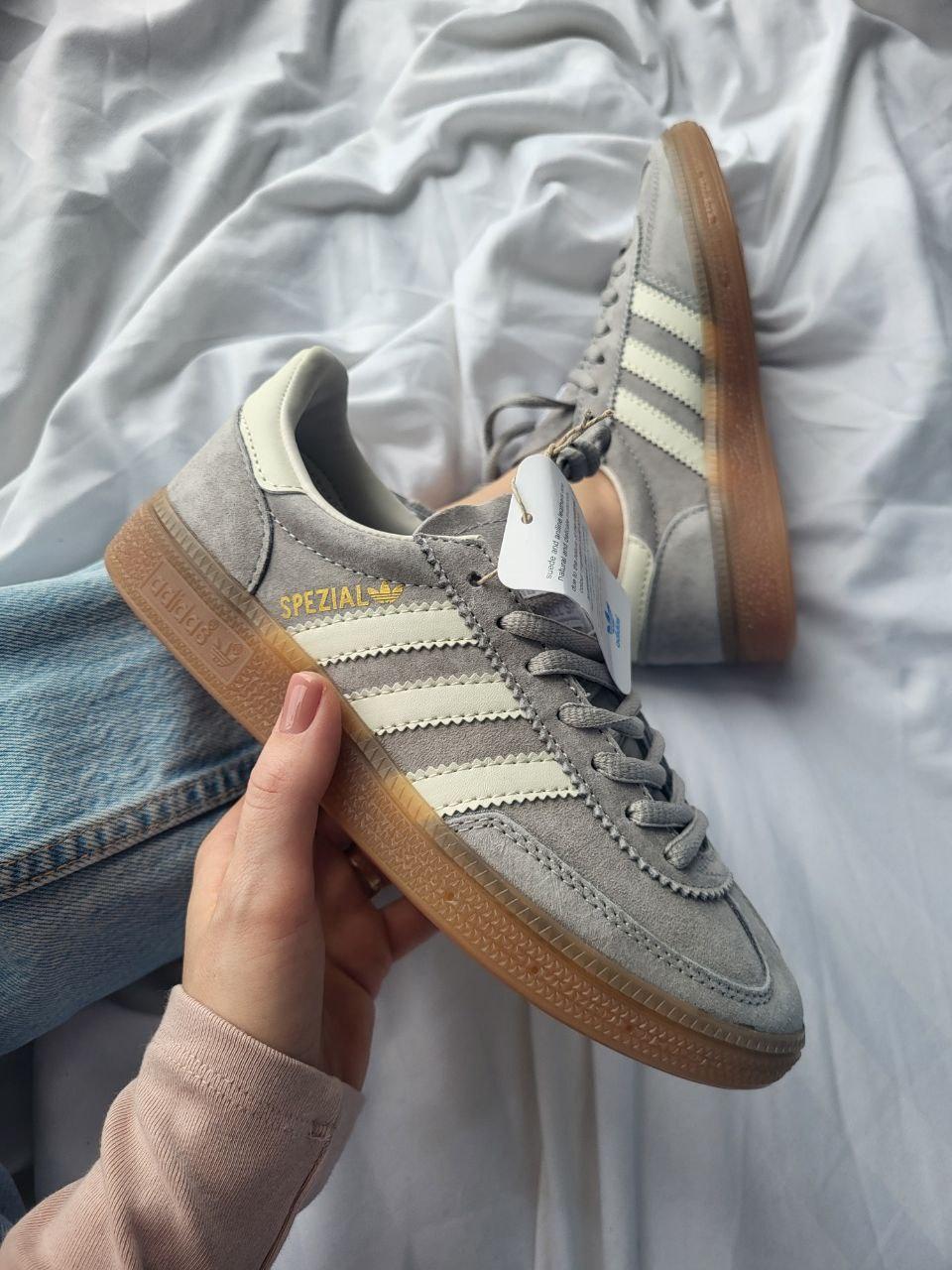 Жіночі демісезонні кросівки Adidas Spezial Gray (сірі) стильні повсякденні кроси 701 Адіас vkross