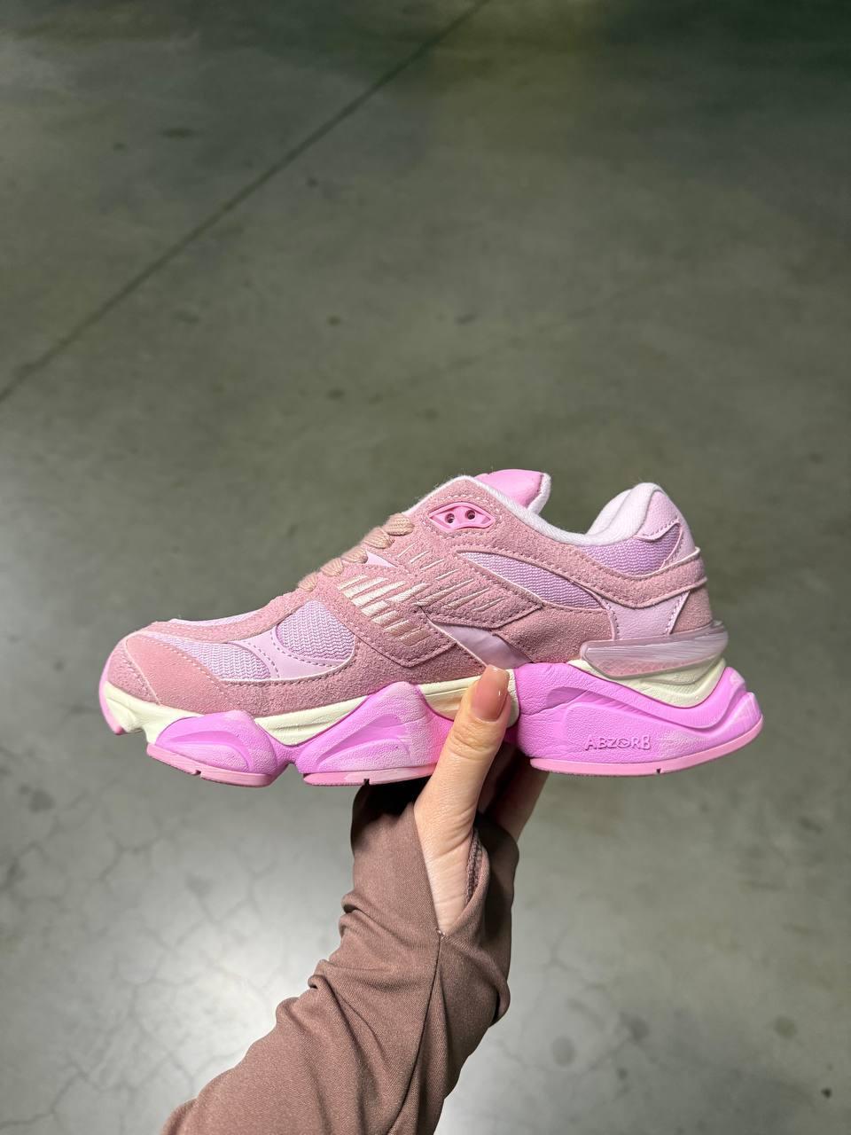 Жіночі спортивні кросівки New Balance 9060 pink white (рожеві з білим) демісезонні 1463TP Нью Беленс vkross