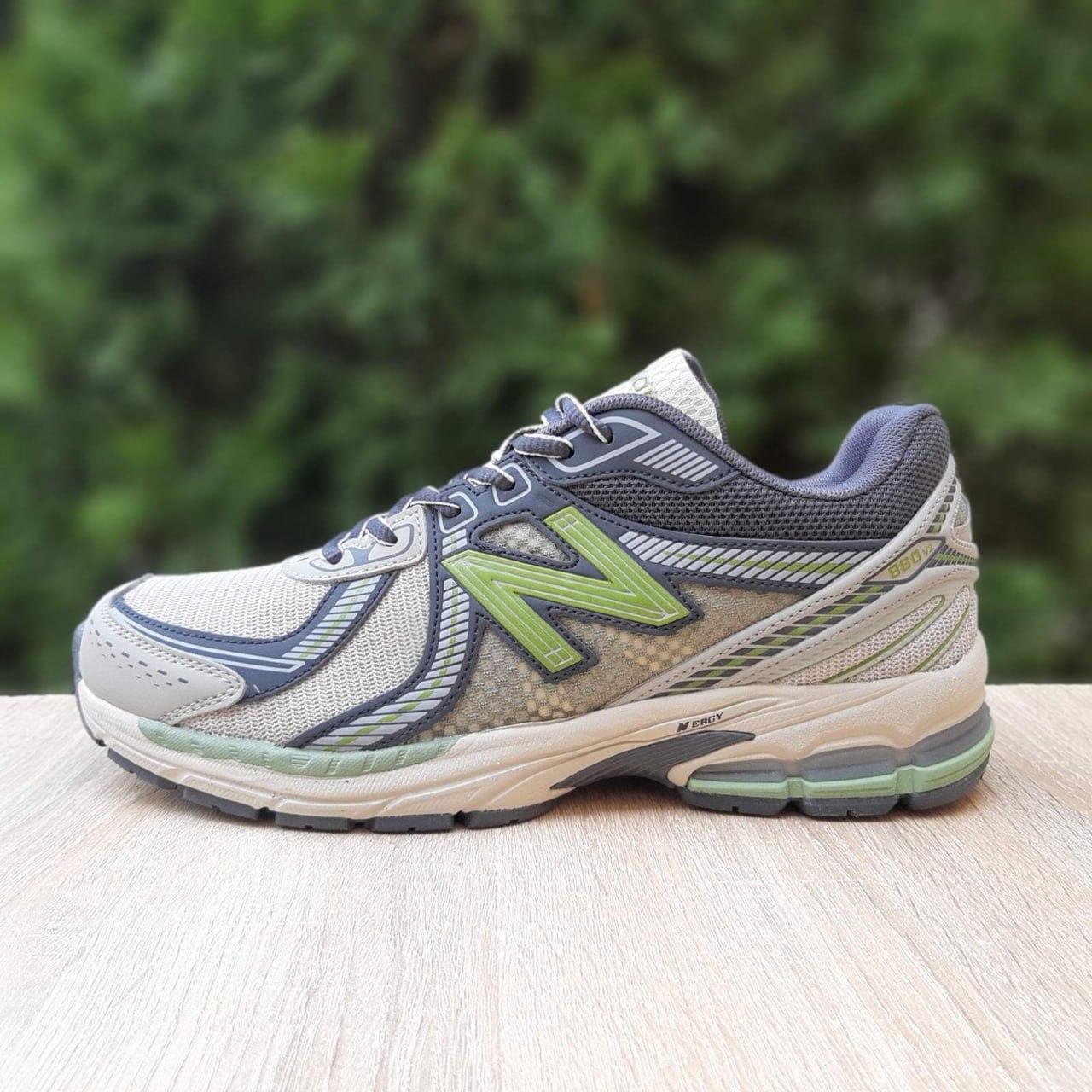 Чоловічі демісезонні кросівки New Balance 860v2 (бежево-сірі) стильні спортивні кроси 11493 Нью Беленс vkross, фото 1