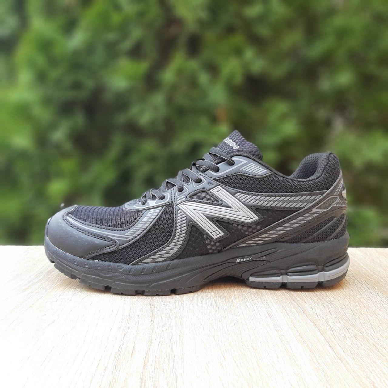 Чоловічі кросівки New Balance 860v2 (чорно-білі) стильні спортивні кроси 11494 Нью Беленс vkross