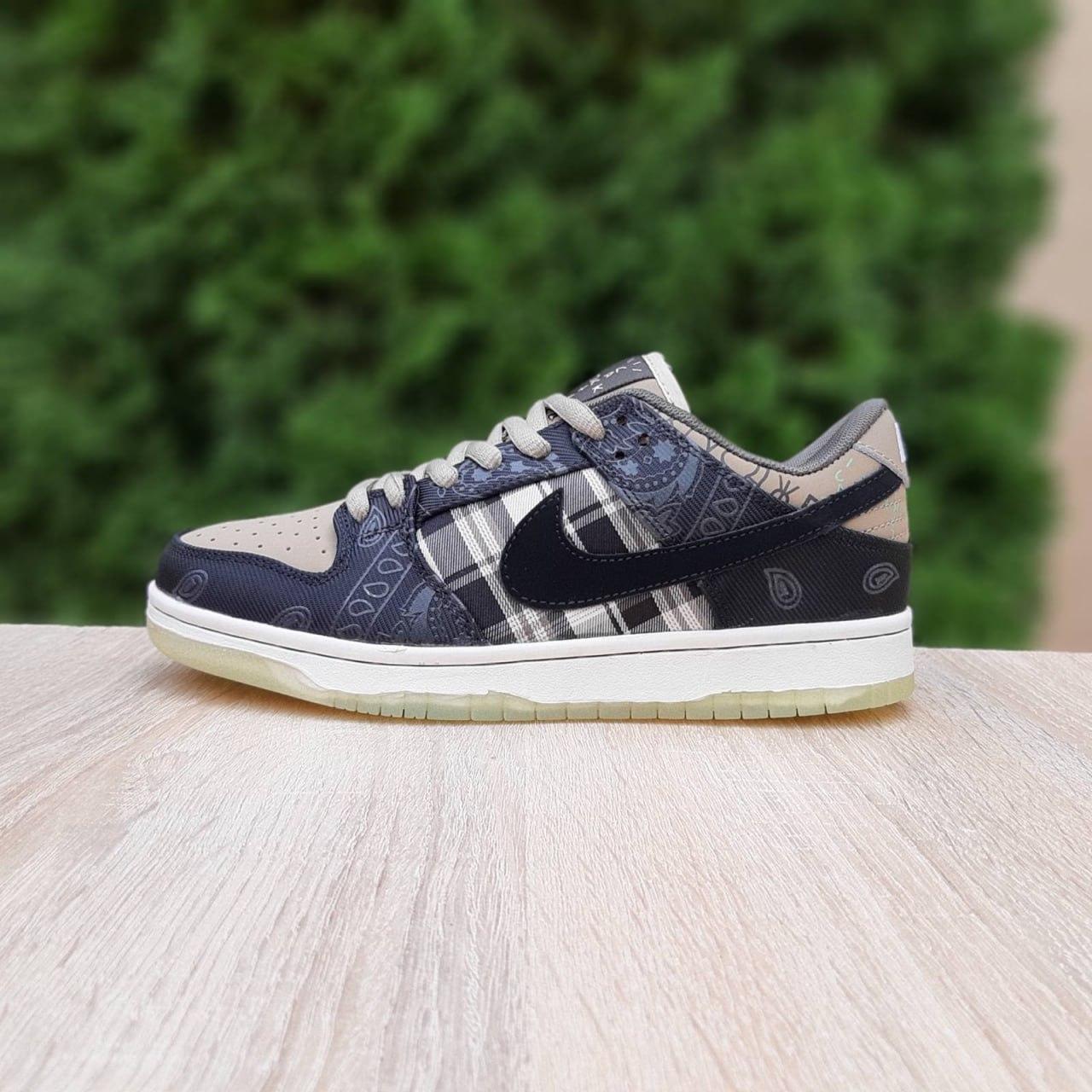 Жіночі кросівки Nike SB Dunk x Travis Scott "Cactus Jack" (бежеві з чорним) повсякденні 20834 Найк vkross