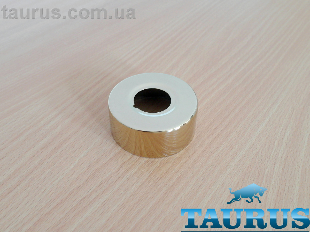 Золотий круглий фланець ThermoPulse Gold розмір D62 мм / висота 25 мм, під внутрішній розмір 3/4" (26мм). Латунь