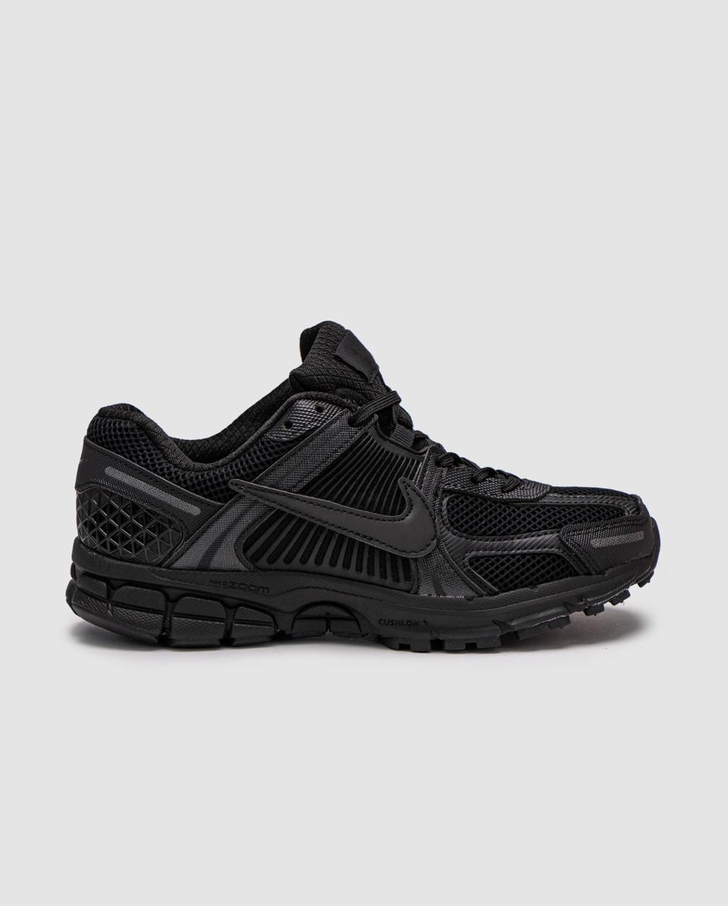 Жіночі демісезонні кросівки Nike Air Zoom Vomero 5 Triple Black (чорні) спортивні кросівки 01132 Найк vkross