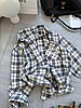 Стильна жіноча чорна-біла вільна фланельова сорочка оверсайз в клітинку на гудзиках, клітчаста сорочка, фото 6