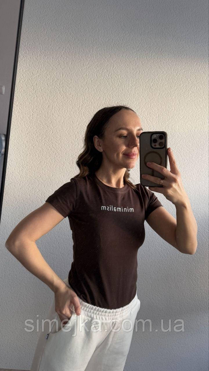 Футболка Slim  з наклейкою, фото 1