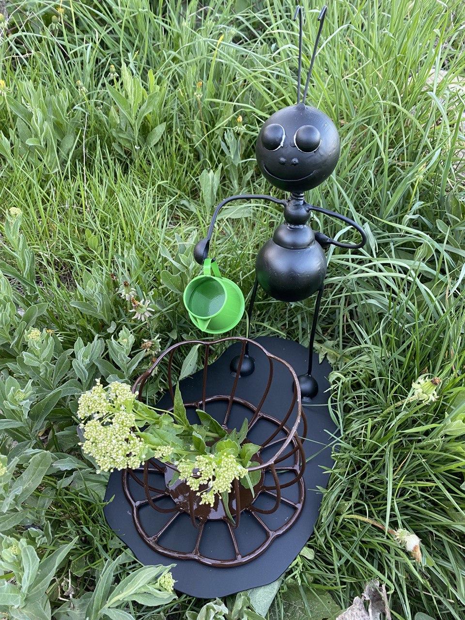 Садова металева фігура "Підливання квіточок" 38х31 см Ручна авторська робота!, фото 1
