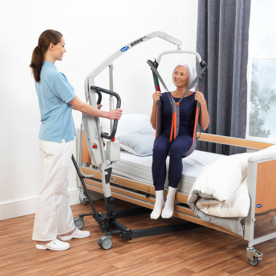 Підйомник Invacare Birdie EVO Compact з механічним регулюванням колісної бази