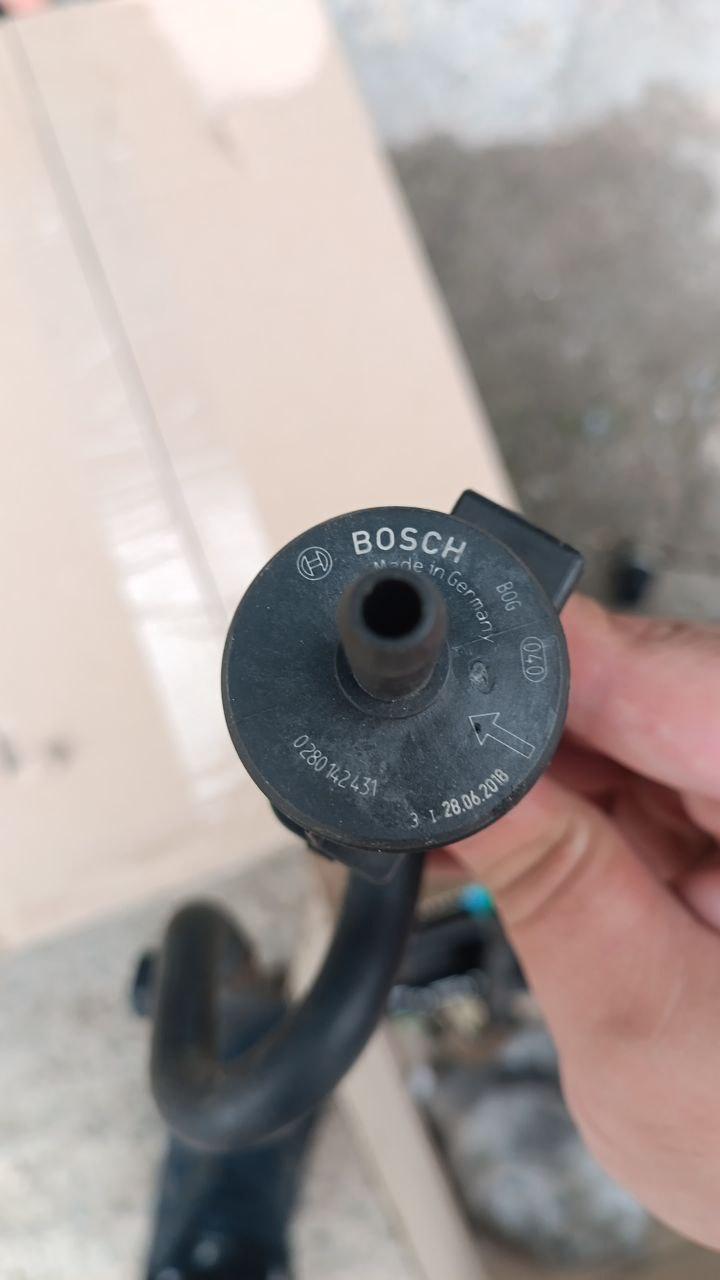 Клапан вентиляція Volkswagen, фото 1