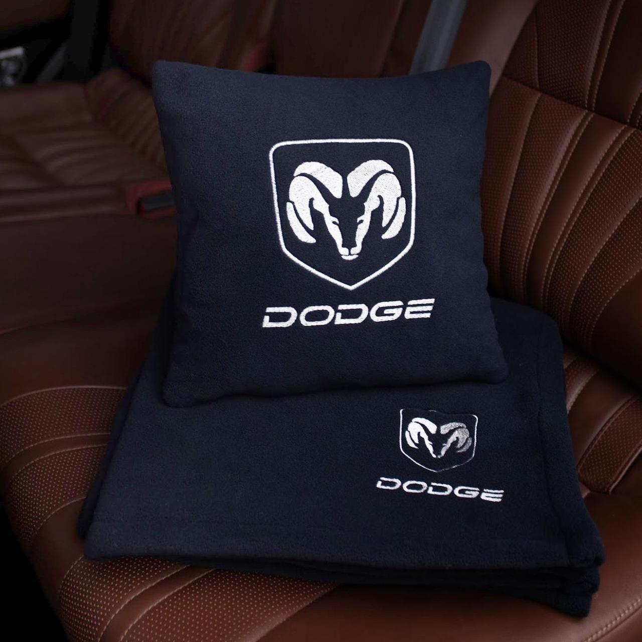 Подушка та плед в автомобіль з логотипом Dodge, флісовий набір, фото 1