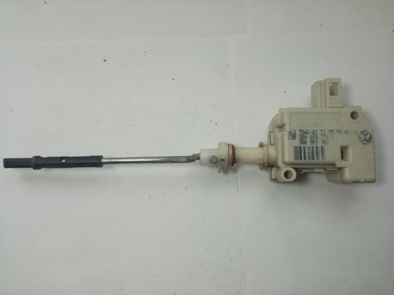 Замок лючка паливного бака Volkswagen Hella HLO 7546-03 / HLO754603 / ZSB 3B0 810 773 A / ZSB3B0810773A