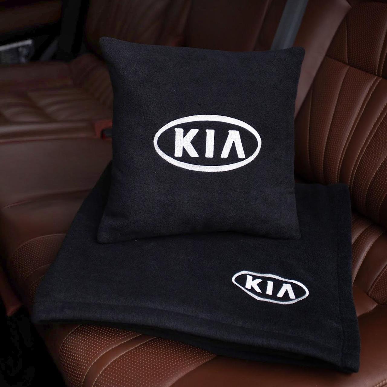Подушка та плед в автомобіль з логотипом KIA, флісовий набір, фото 1