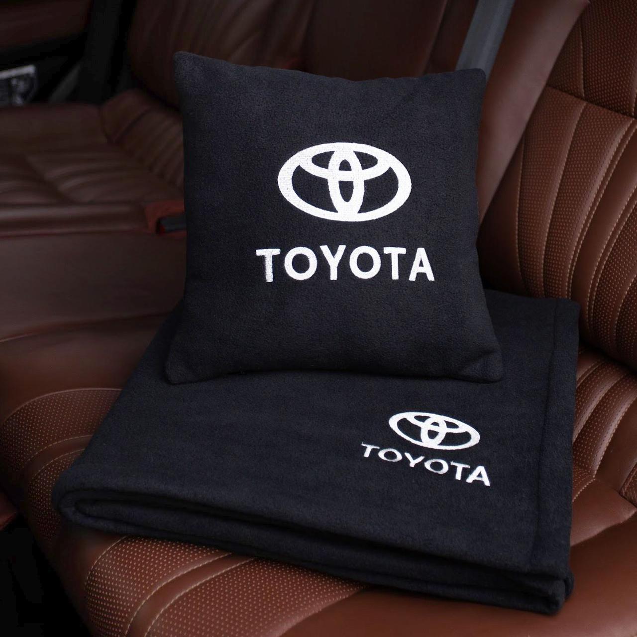Подушка та плед в автомобіль з логотипом Toyota, флісовий набір, фото 1