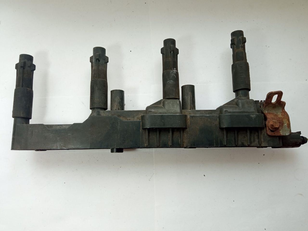 Катушка запалювання Mercedes A.KL.168 A 000 150 13 80 / A0001501380 / S 0007 00T311 / ZS000700T311 / 0 221 503 033 / 0221503033, фото 1