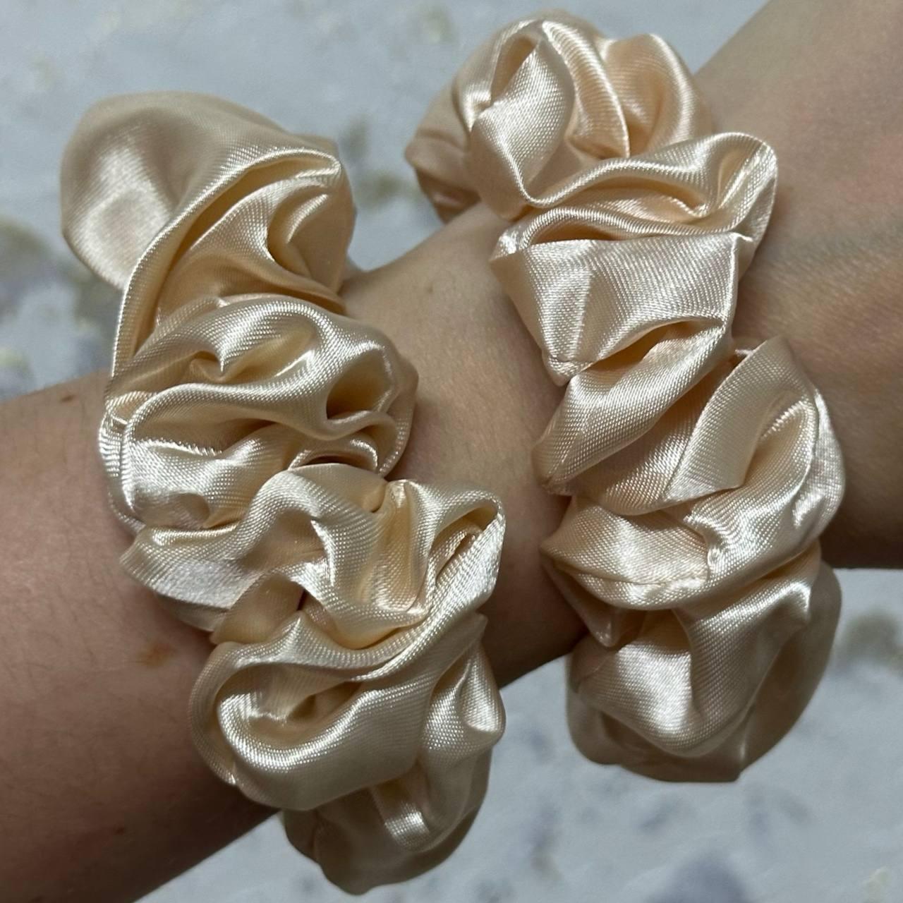 Набір атласних резинок для волосся 2 шт (Кремовий)