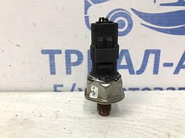 Датчик тиску палива в рейці Renault