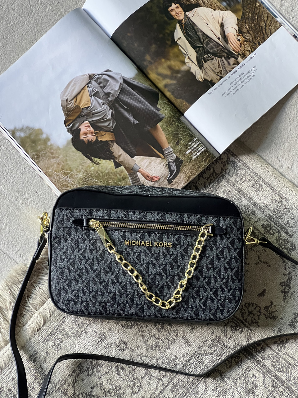 Сумка жіноча Michael Kors Jet Set Large Logo Bag Ivory чорний Мішал Корс через плече, фото 1