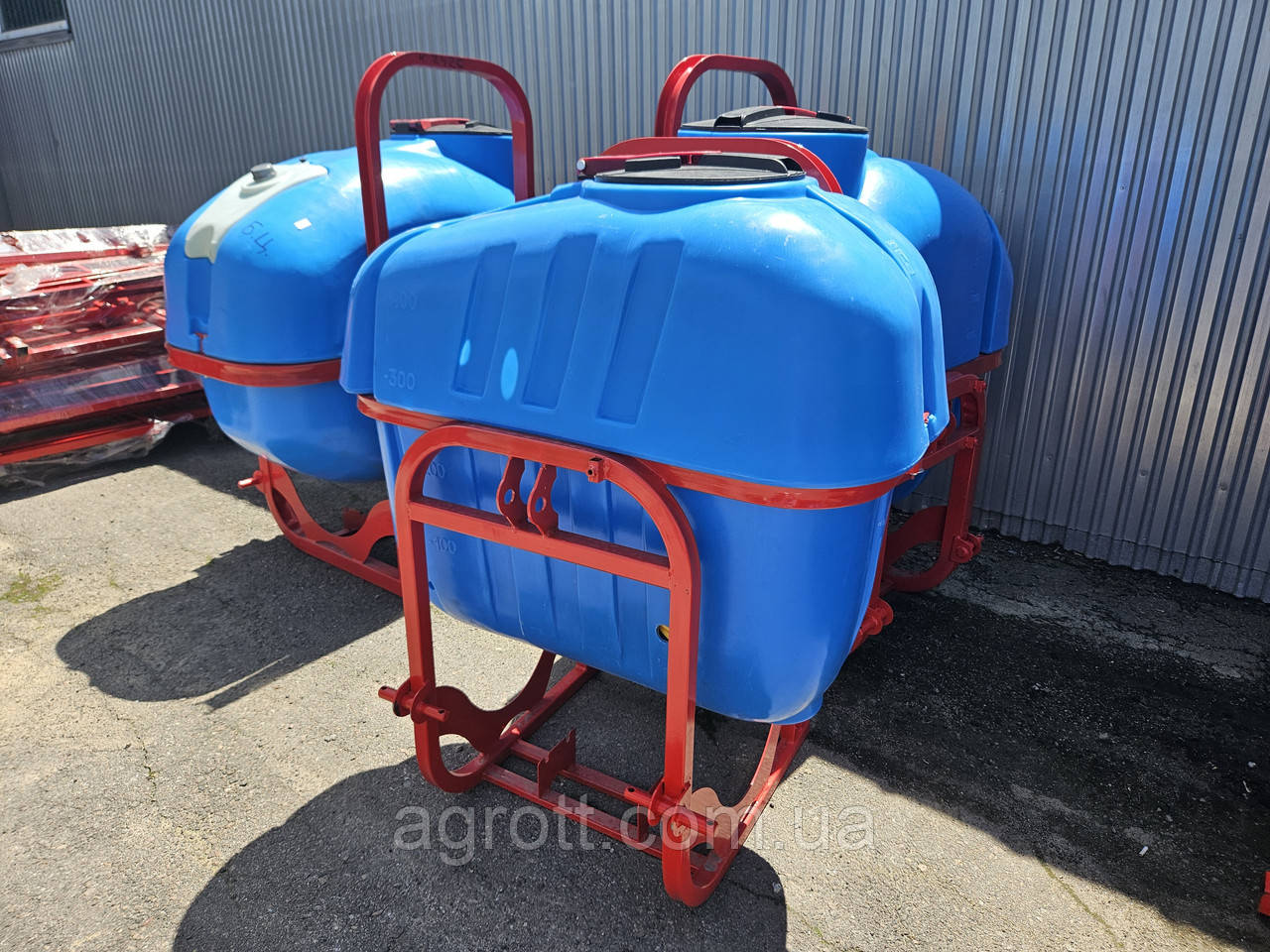 Обприскувач навісний польовий 400/12 м