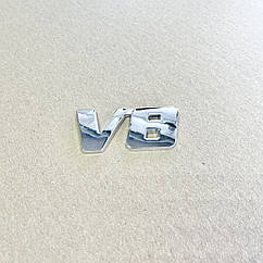Декоративна металева наклейка, глянсовий срібний колір «V8», 60 мм х 28 мм х 3 мм DTL-2558