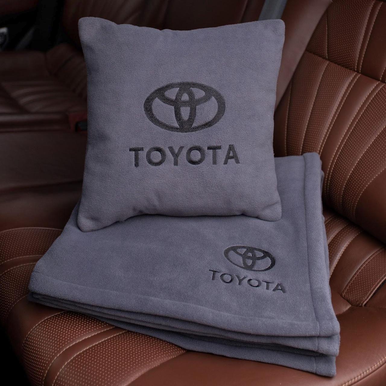Подушка та плед в автомобіль з логотипом Toyota, флісовий набір, фото 1