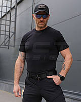 Футболка чорна