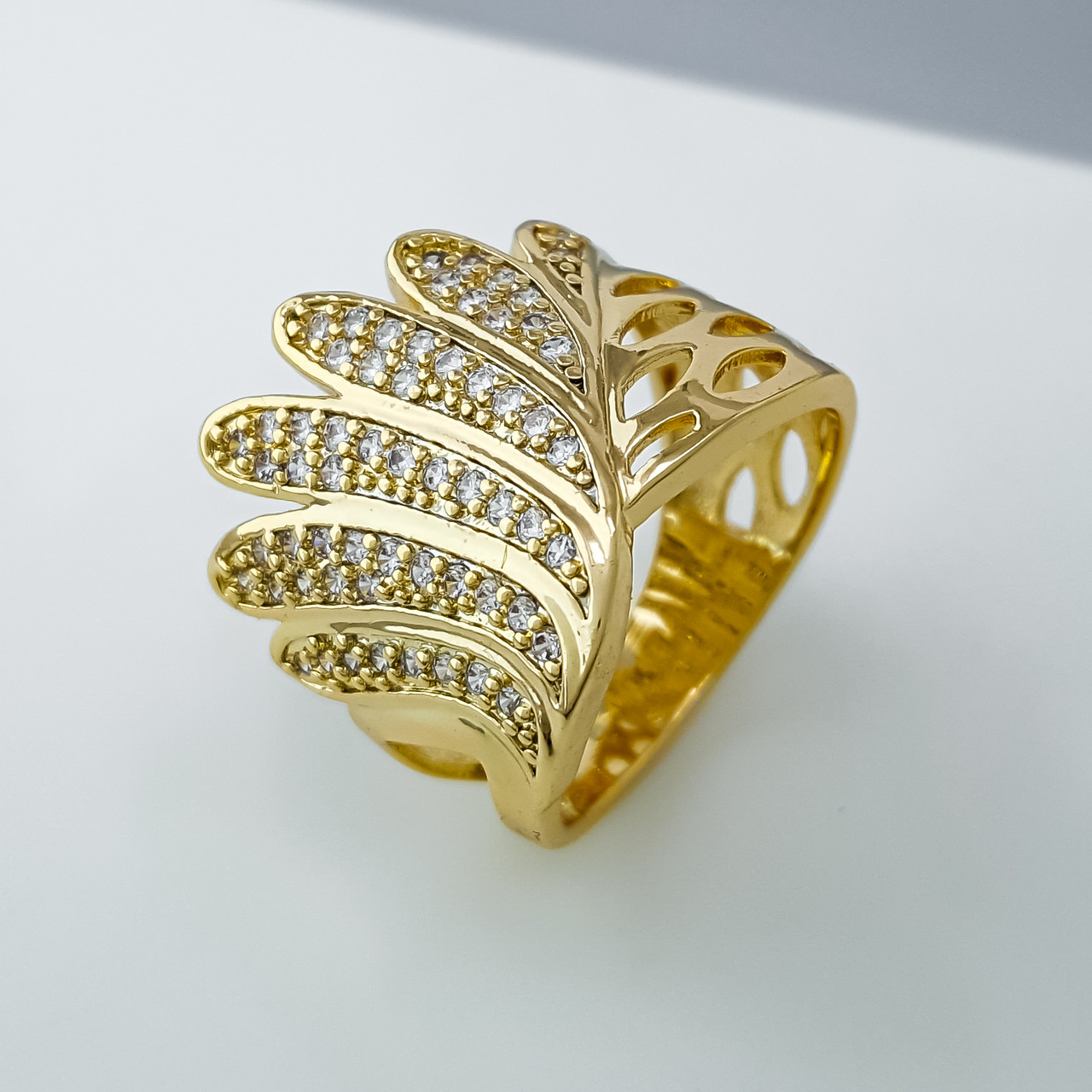 Кільце Масивне з візерунком і камінням; р.16; медзолото Xuping 18К, фото 1