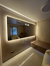 Дзеркало з логотипом і фоновим LED-підсвічуванням | Дзеркало на замовлення