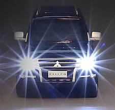 Модель автомобіля Mitsubishi Pajero з металу 1:32 — реалістична колекційна машинка з рухомими елементами та світловими ефектами, фото 3