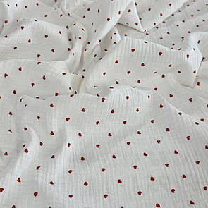 Тканина Муслін жатка принт двокроковий Сердечка 0,5 см на молочком