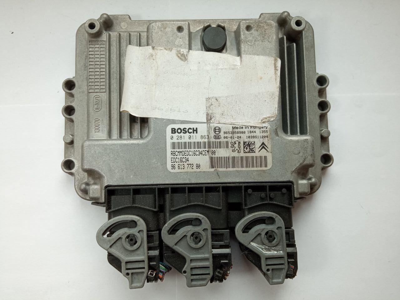Електронний блок керування Peugeot / Citroen Bosch 0 281 011 863 / 0281011863 / RBCMMDEDC16C34CEM00 / 96 613 772 80 / 9661377280